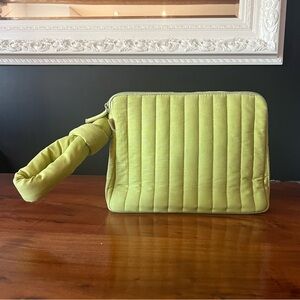 BEIS x Elsa Limited Edition Diaper Bag “The Clutch” in Play Date